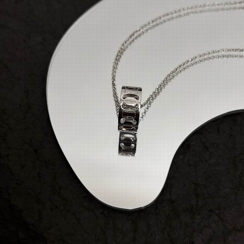Celine Necklace 01lyr24